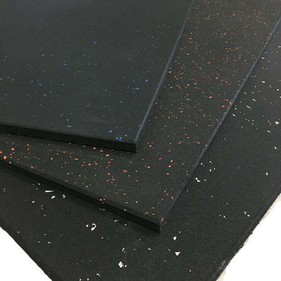 dalle-de-sol-en-caoutchouc-pour-salle-de-sport-15-mm-noir-mouchete-100-cm-x-100-cm.png
